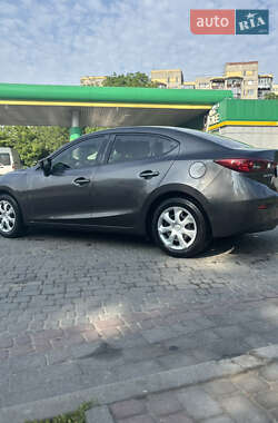 Седан Mazda 3 2017 в 