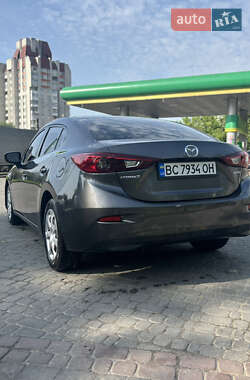 Седан Mazda 3 2017 в 