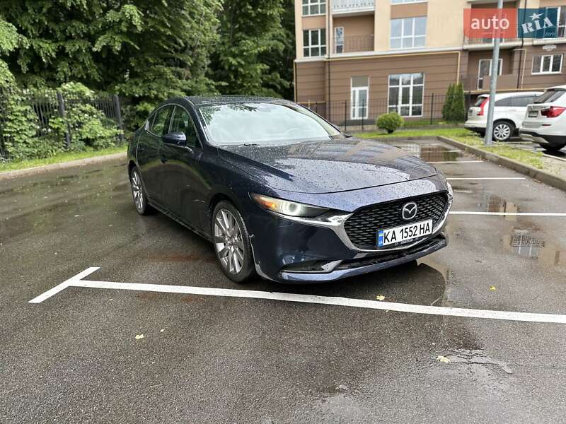 Седан Mazda 3 2019 в Киеве