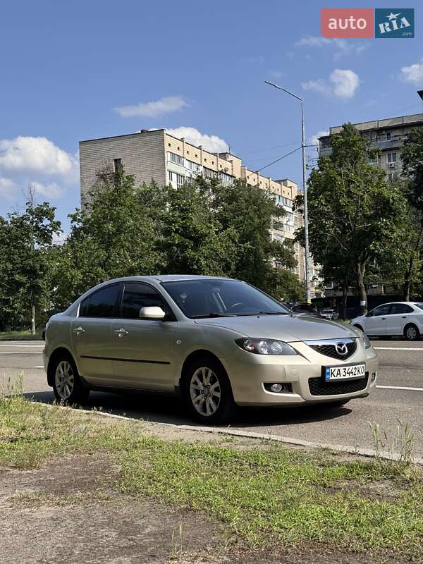 Седан Mazda 3 2006 в Киеве