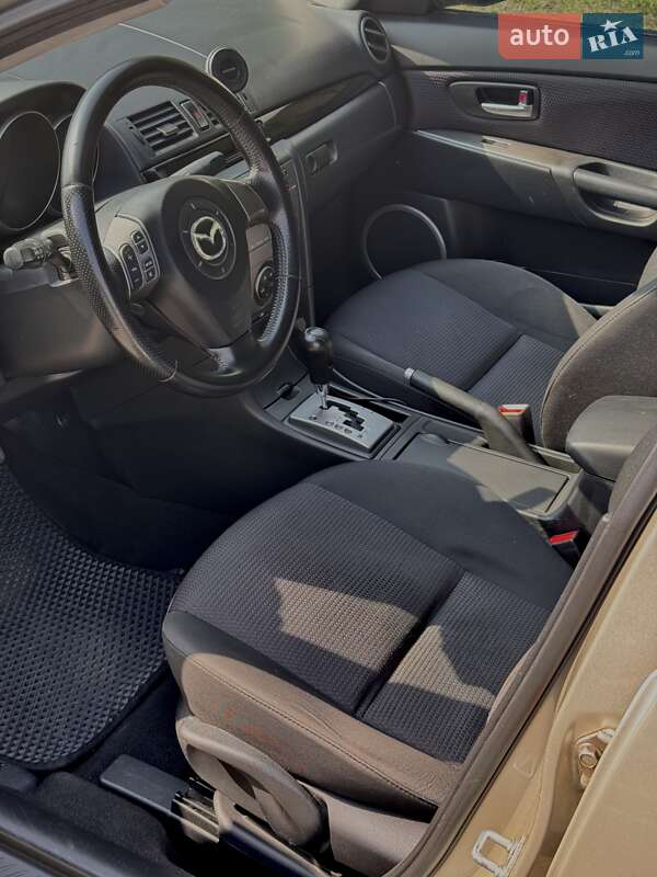 Седан Mazda 3 2006 в Киеве