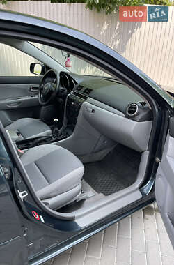 Хэтчбек Mazda 3 2003 в 