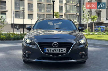 Седан Mazda 3 2016 в Ивано-Франковске