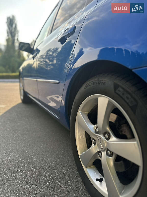 Хэтчбек Mazda 3 2003 в Киеве