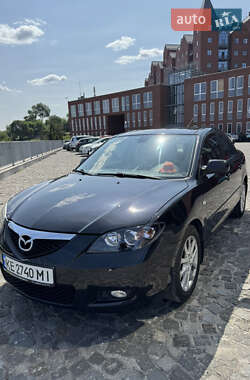 Седан Mazda 3 2008 в Днепре