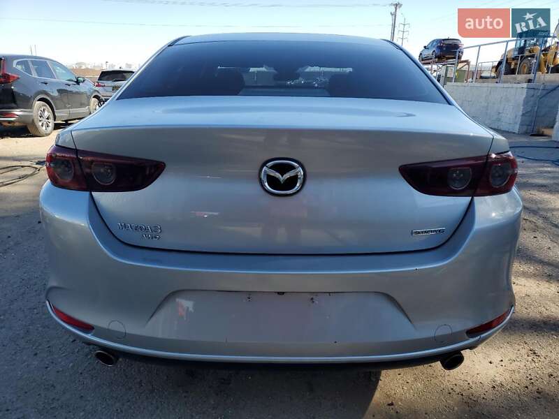 Седан Mazda 3 2019 в Львове