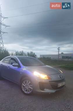Седан Mazda 3 2011 в Ивано-Франковске