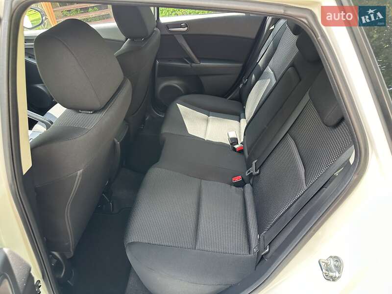 Хетчбек Mazda 3 2011 в Луцьку