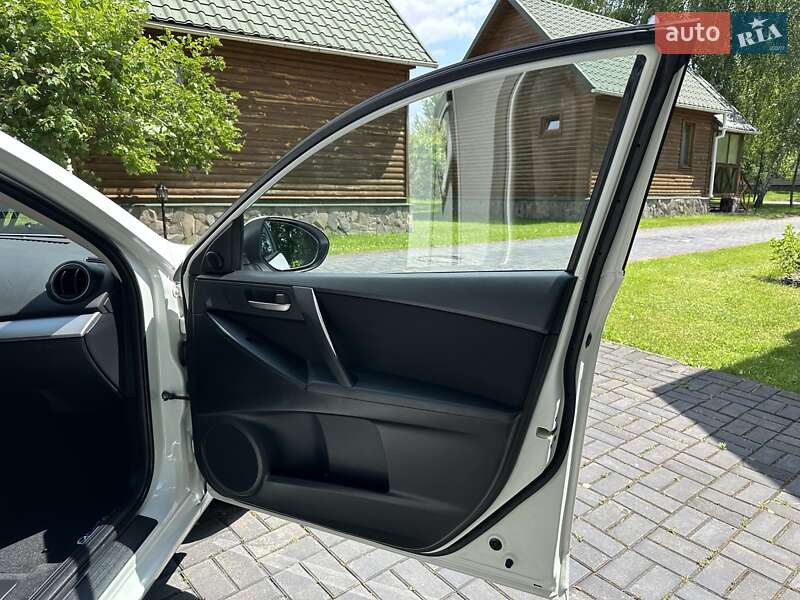 Хетчбек Mazda 3 2011 в Луцьку