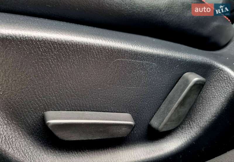 Седан Mazda 3 2013 в Кропивницком