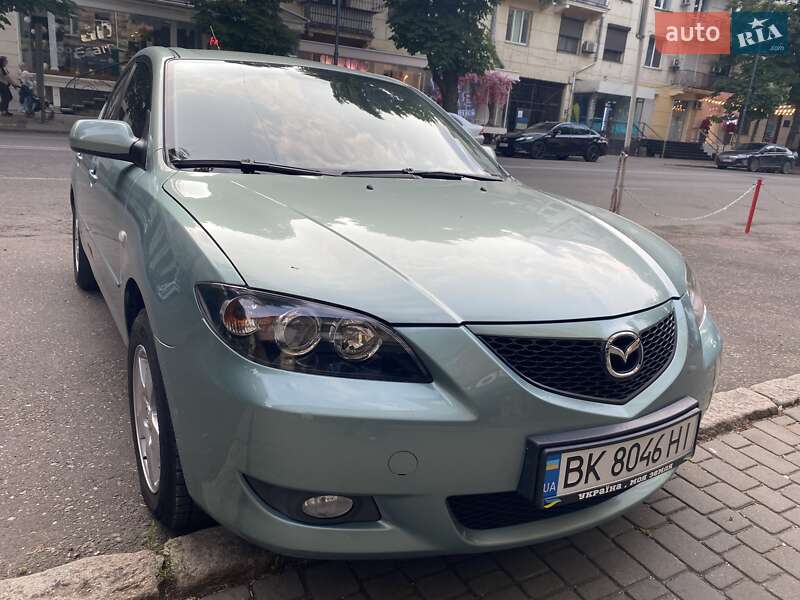 Седан Mazda 3 2004 в Одессе