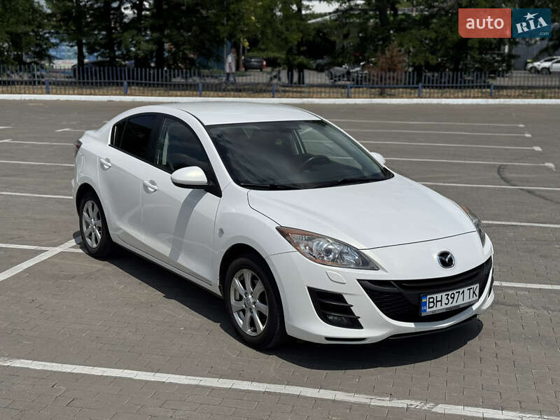 Седан Mazda 3 2011 в Одесі