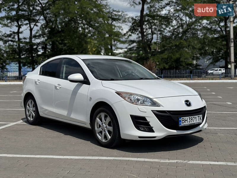 Седан Mazda 3 2011 в Одесі