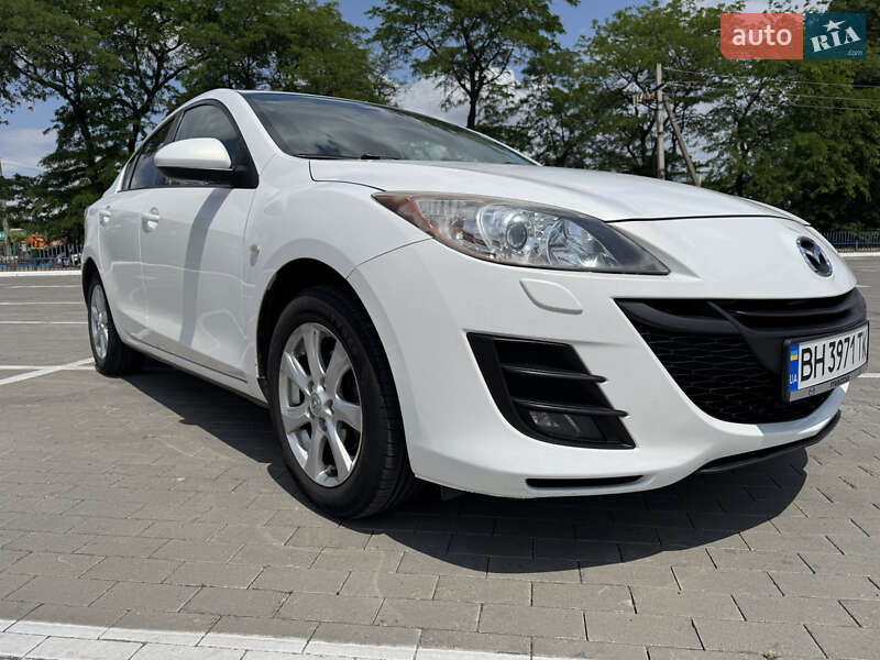 Седан Mazda 3 2011 в Одесі
