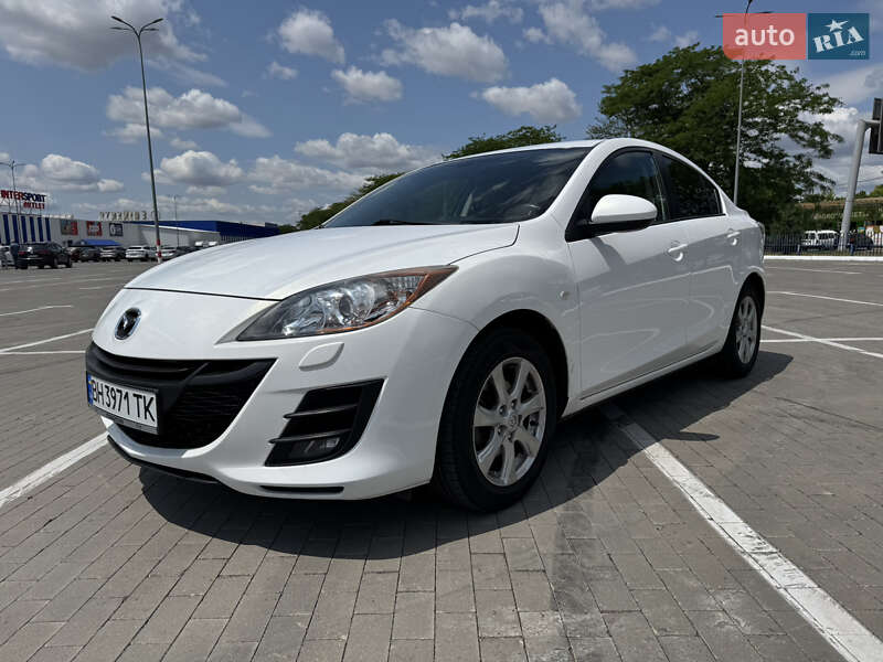 Седан Mazda 3 2011 в Одесі
