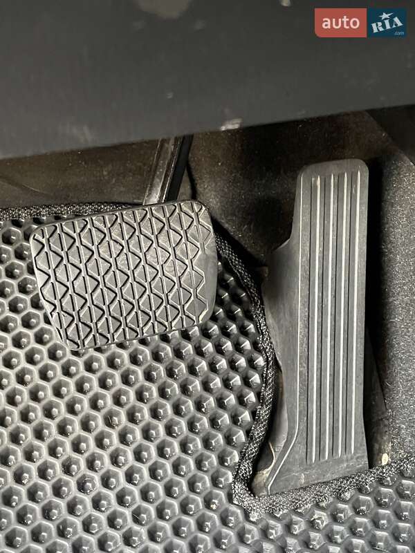 Хэтчбек Mazda 3 2015 в Киеве