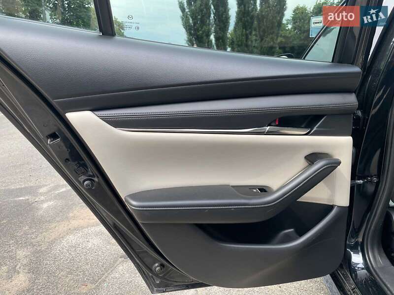 Седан Mazda 3 2019 в Киеве