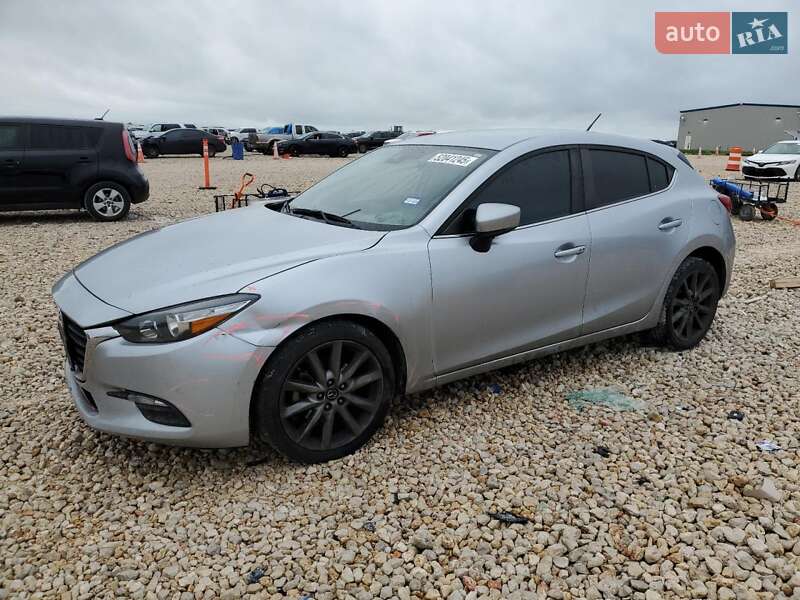 Хэтчбек Mazda 3 2018 в 