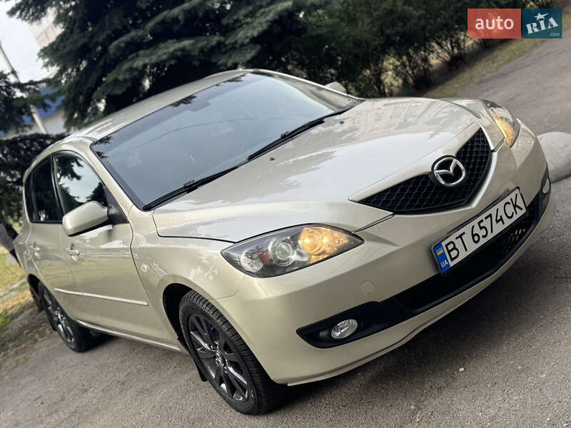 Хэтчбек Mazda 3 2008 в Днепре