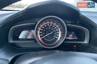 Седан Mazda 3 2014 в 