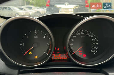Хэтчбек Mazda 3 2010 в 
