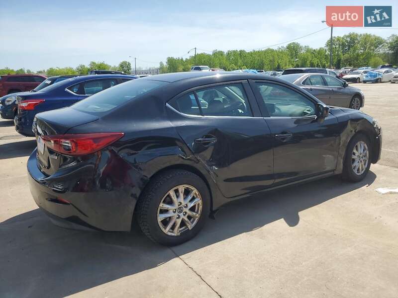 Седан Mazda 3 2016 в Львове