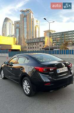 Седан Mazda 3 2016 в 