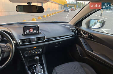 Хэтчбек Mazda 3 2015 в 