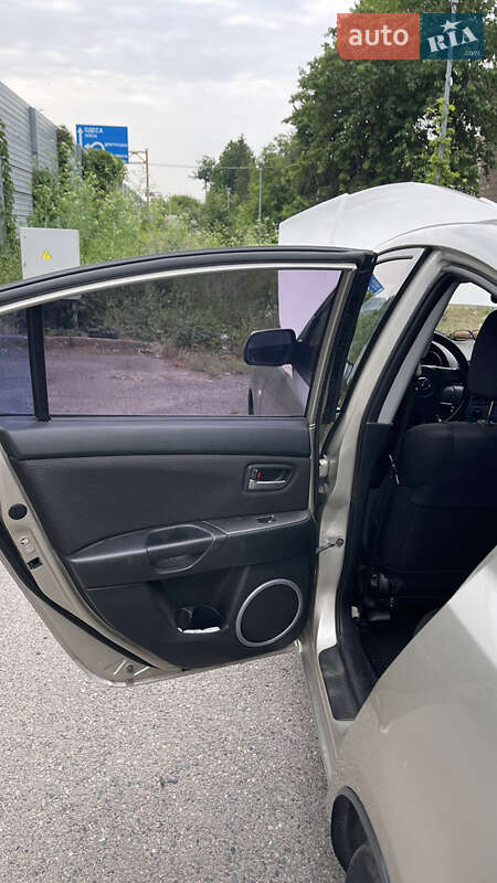 Седан Mazda 3 2007 в Умани