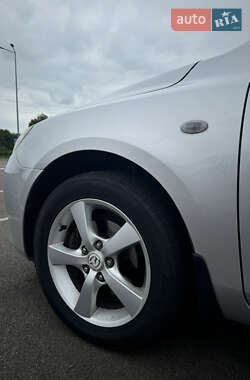 Хэтчбек Mazda 3 2006 в 