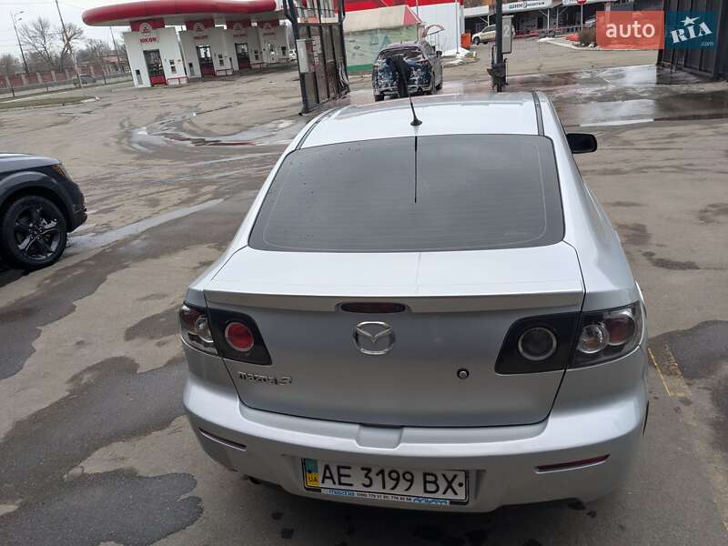 Седан Mazda 3 2007 в Днепре