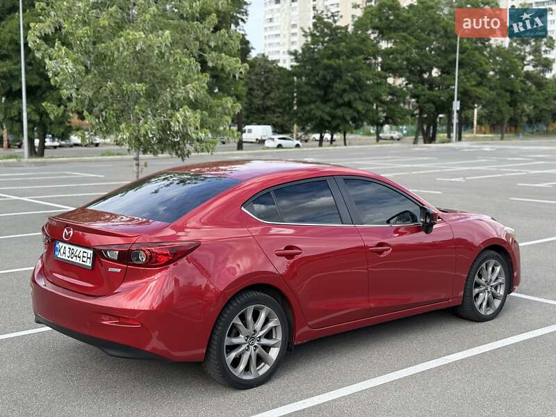 Седан Mazda 3 2018 в Киеве