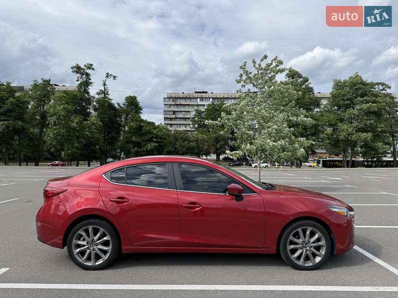 Седан Mazda 3 2018 в Киеве