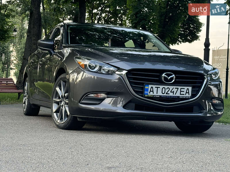 Седан Mazda 3 2017 в Киеве