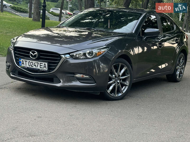 Седан Mazda 3 2017 в Киеве