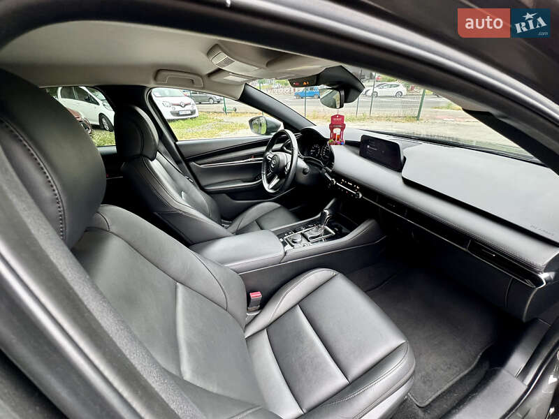 Седан Mazda 3 2019 в Виннице