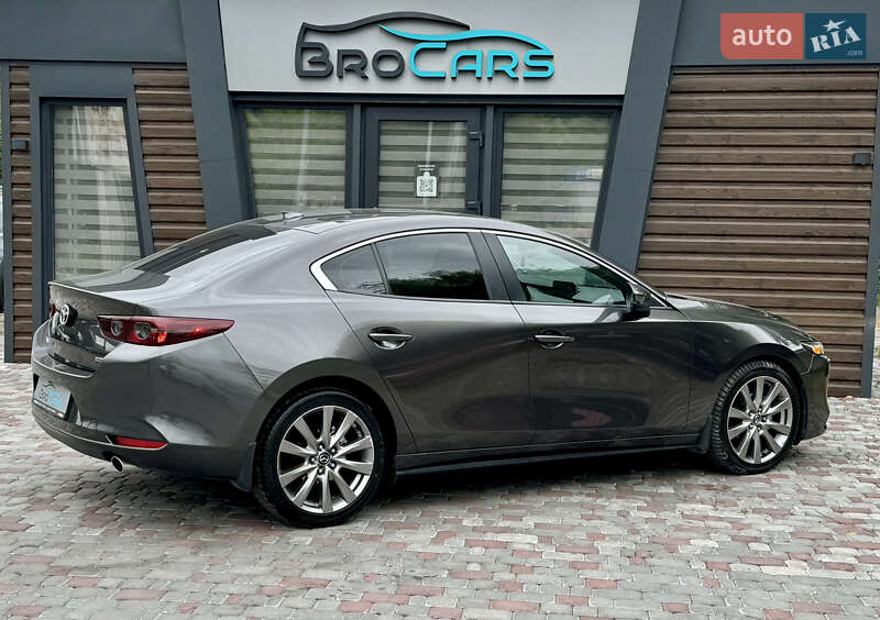Седан Mazda 3 2019 в Виннице