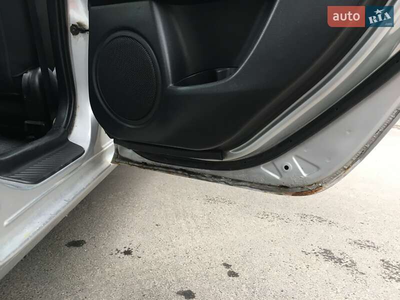 Хэтчбек Mazda 3 2006 в Львове фото 17 Хэтчбек Mazda 3 2006 в Львове