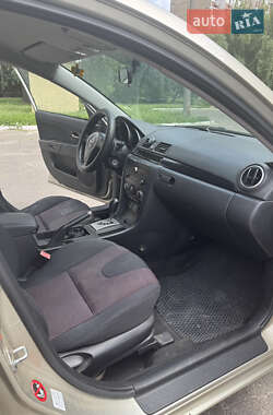 Седан Mazda 3 2005 в 