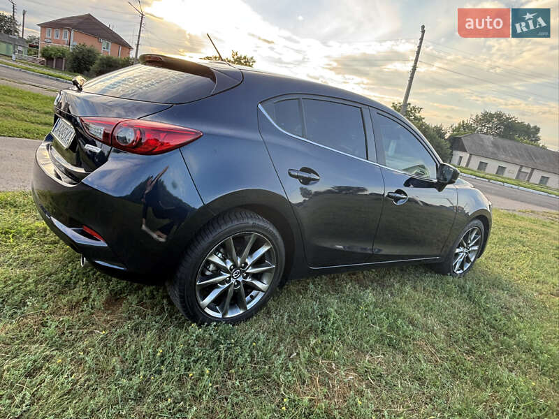 Хэтчбек Mazda 3 2017 в Переяславе