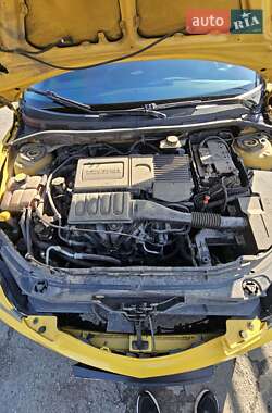 Хэтчбек Mazda 3 2004 в 