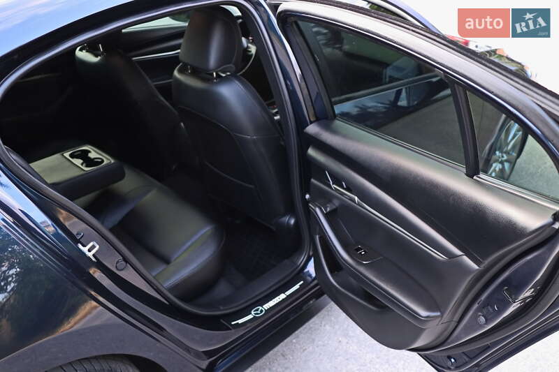 Седан Mazda 3 2020 в Кременчуці