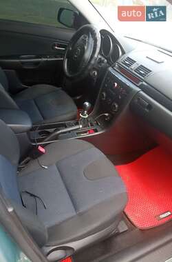 Хэтчбек Mazda 3 2004 в 