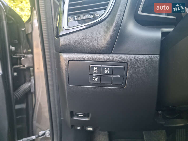 Седан Mazda 3 2013 в Чернівцях