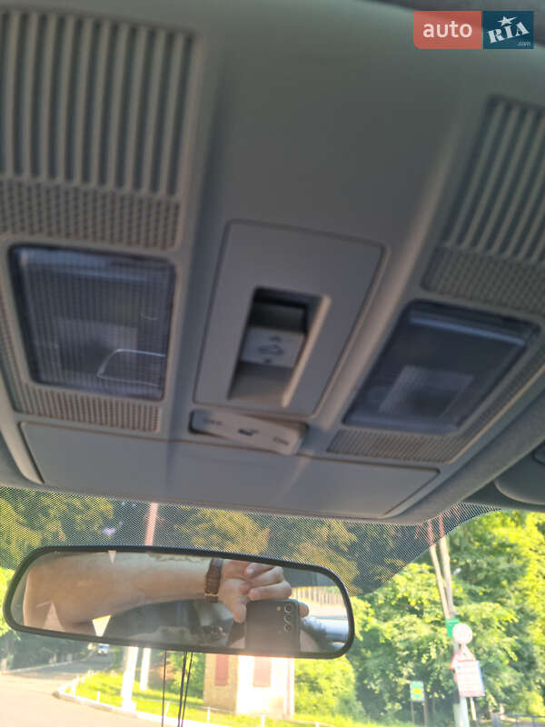 Седан Mazda 3 2013 в Чернівцях