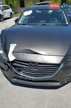 Седан Mazda 3 2013 в Чернівцях