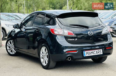 Хэтчбек Mazda 3 2011 в 