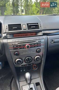 Хэтчбек Mazda 3 2007 в 