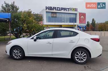 Седан Mazda 3 2014 в 