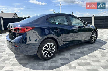 Седан Mazda 3 2016 в 